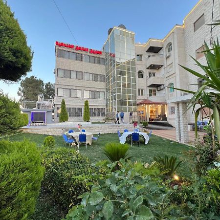 Al Farooq Hotel Apartments Ammán Exteriér fotografie