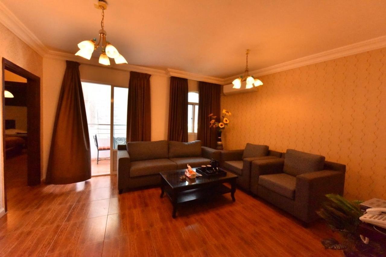 Al Farooq Hotel Apartments Ammán Exteriér fotografie