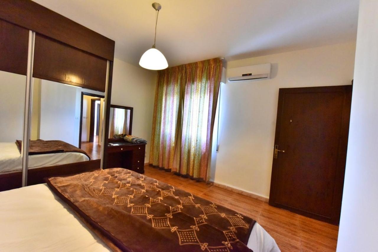 Al Farooq Hotel Apartments Ammán Exteriér fotografie