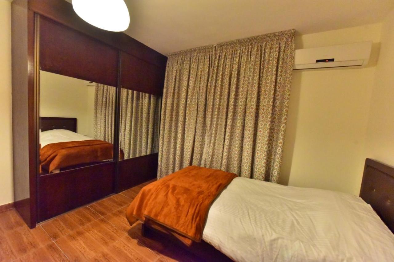 Al Farooq Hotel Apartments Ammán Exteriér fotografie