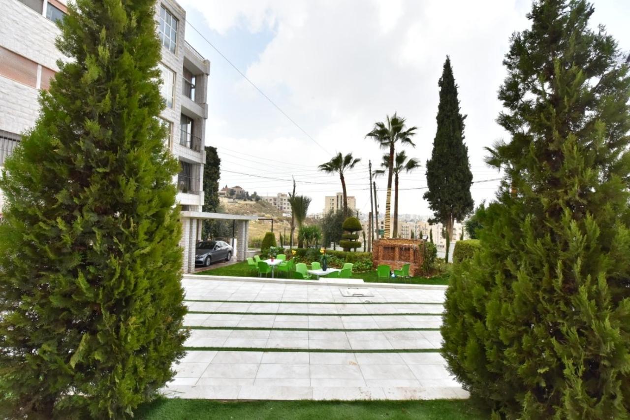 Al Farooq Hotel Apartments Ammán Exteriér fotografie