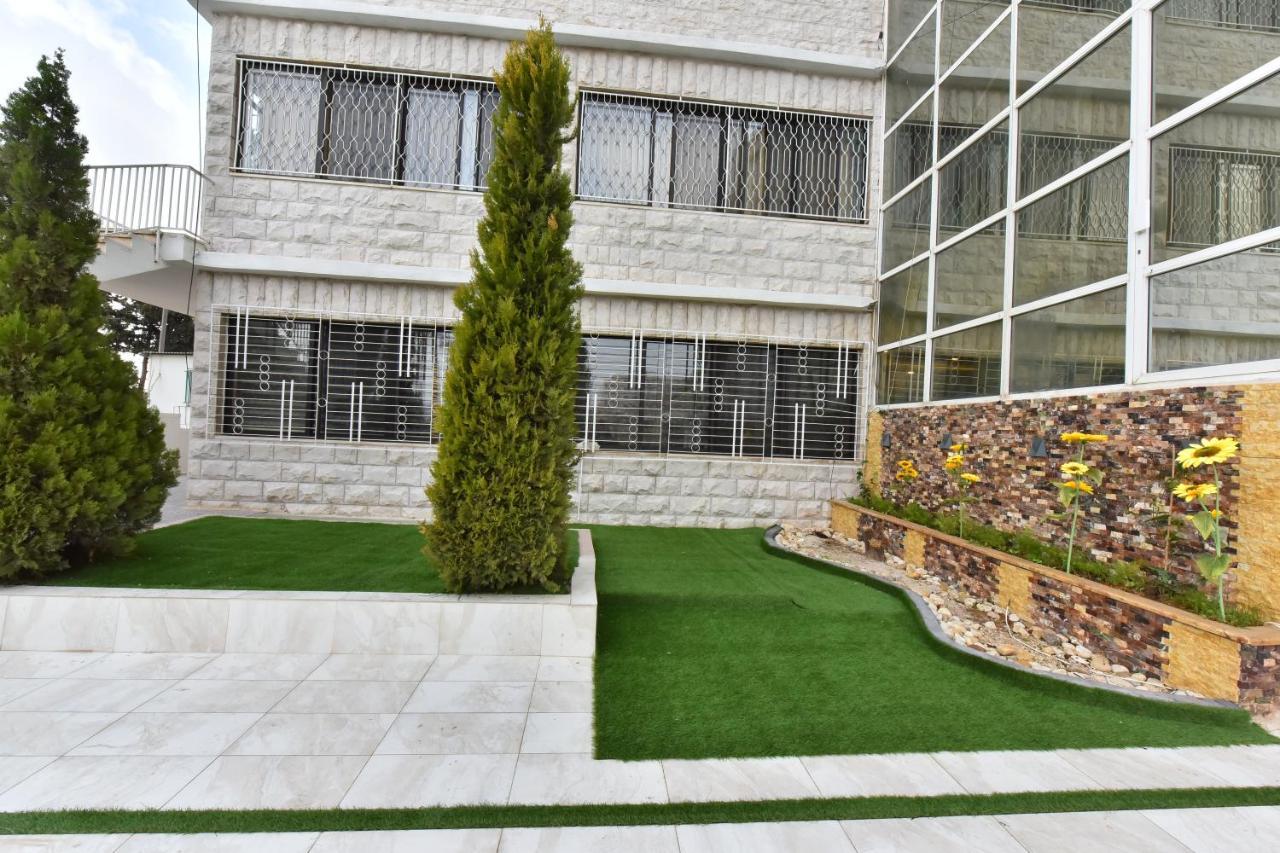 Al Farooq Hotel Apartments Ammán Exteriér fotografie
