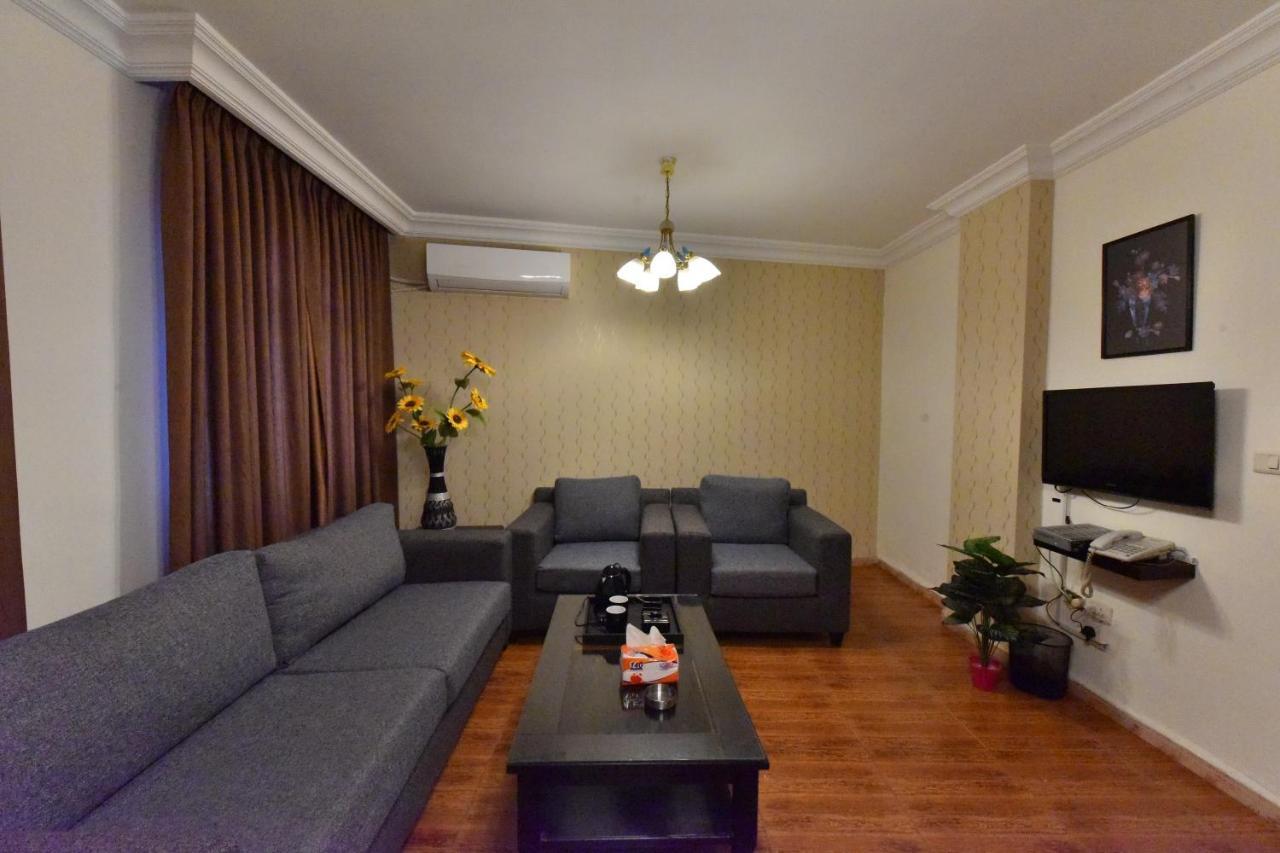 Al Farooq Hotel Apartments Ammán Exteriér fotografie